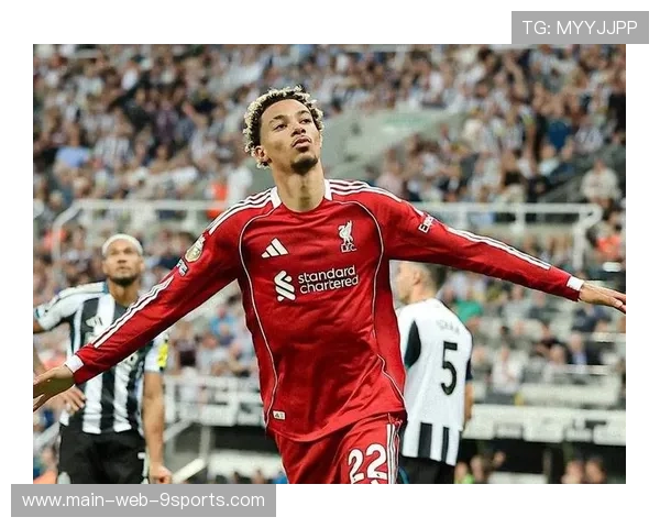 埃基蒂克抢点慢半拍，利物浦禁区机会溜走，利物浦埃及